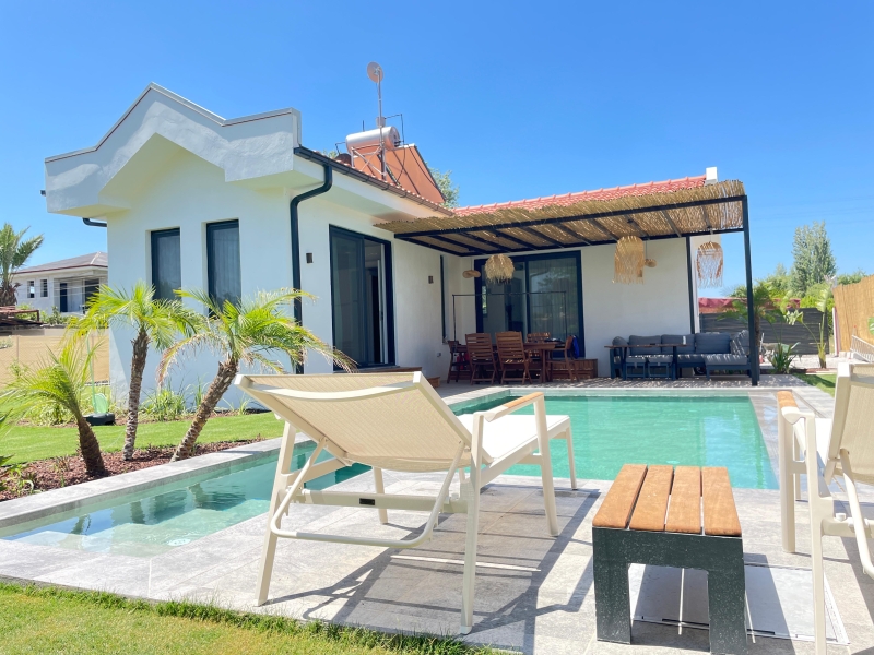 Villa S